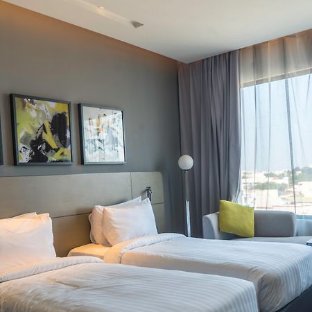 Novotel Chennai Chamiers Road Exterior photo Deluxe Room