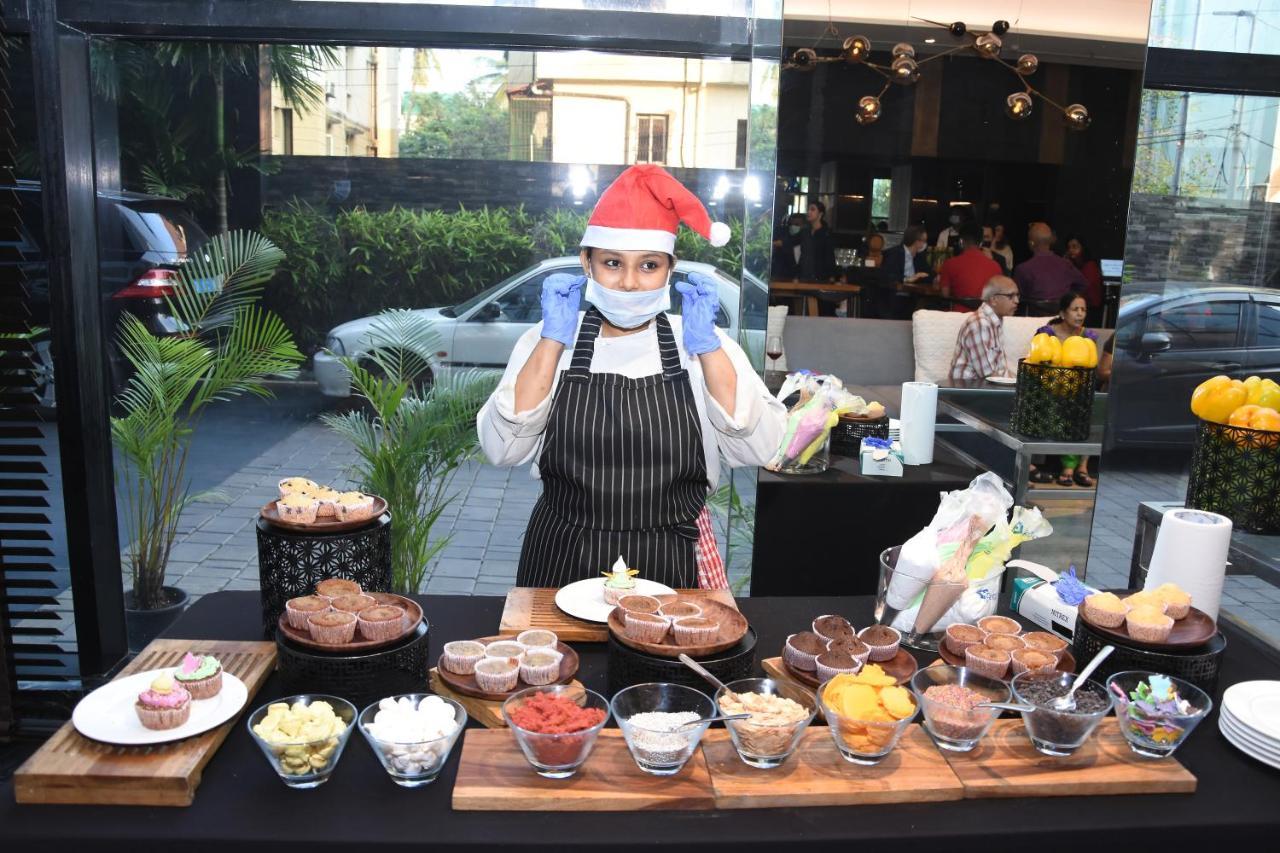 Novotel Chennai Chamiers Road Exterior photo A pastry chef at work