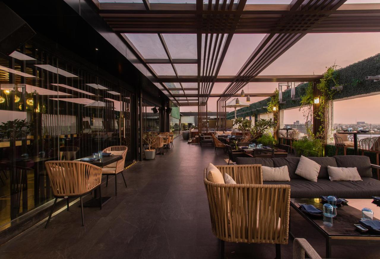 Novotel Chennai Chamiers Road Exterior photo The 137 Pillars Hotel