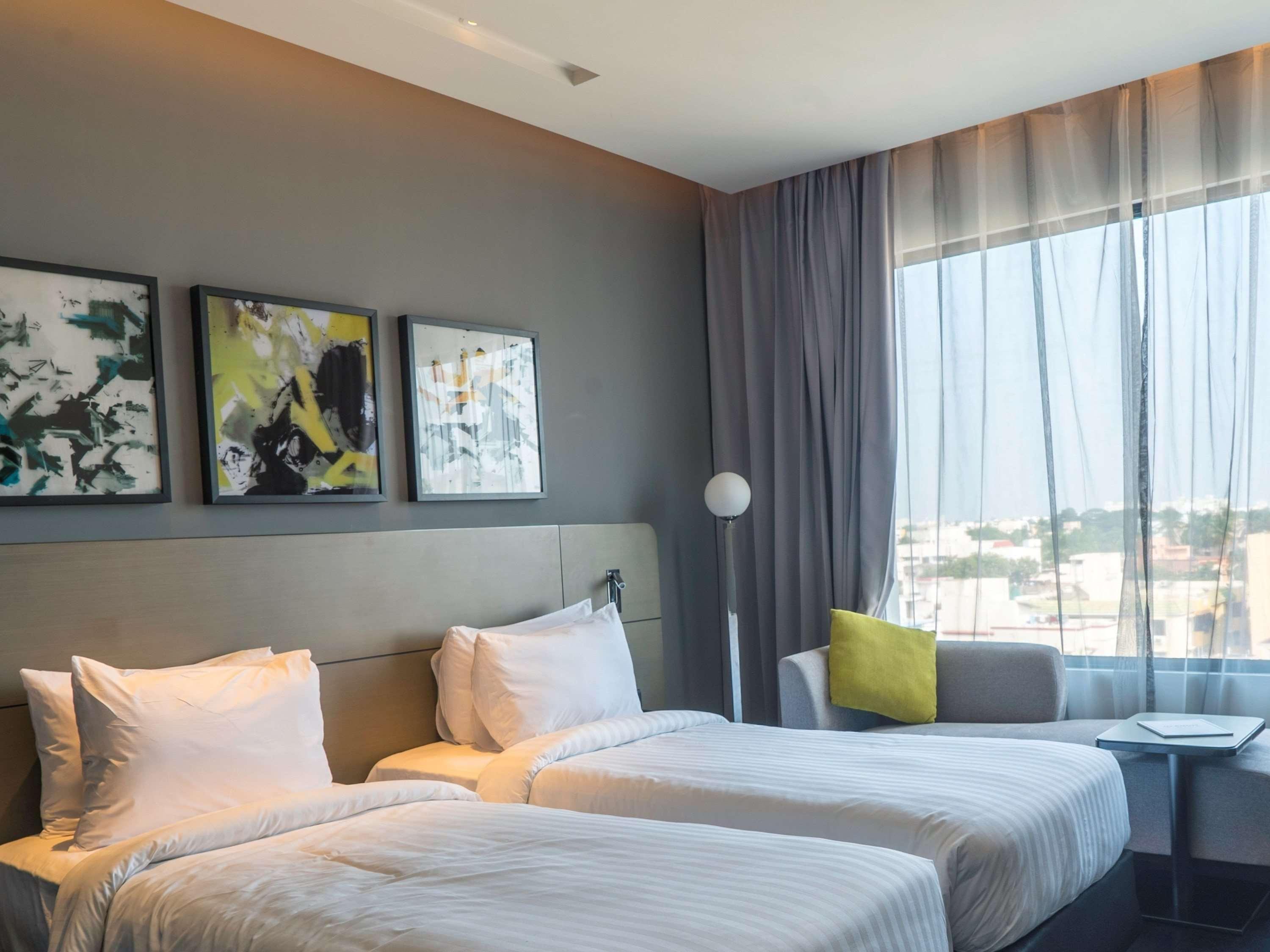 Novotel Chennai Chamiers Road Exterior photo Deluxe Room