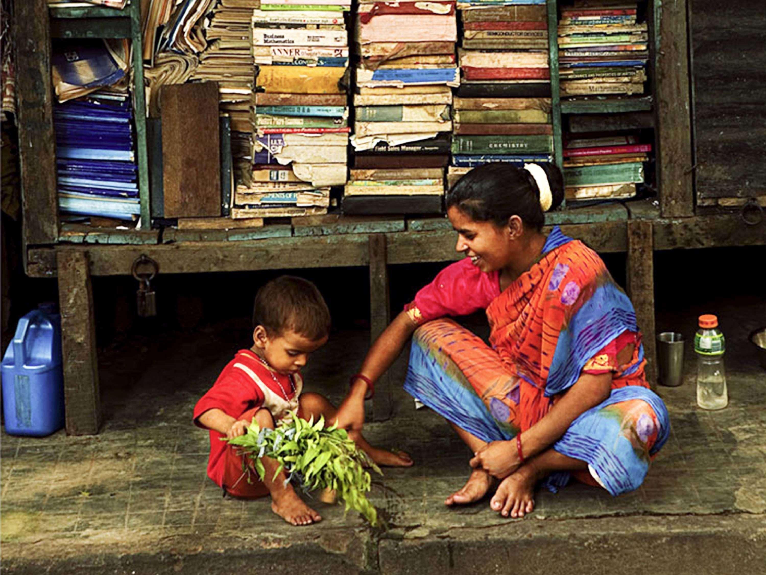 Novotel Chennai Chamiers Road Exterior photo Mother and child in Bangladesh