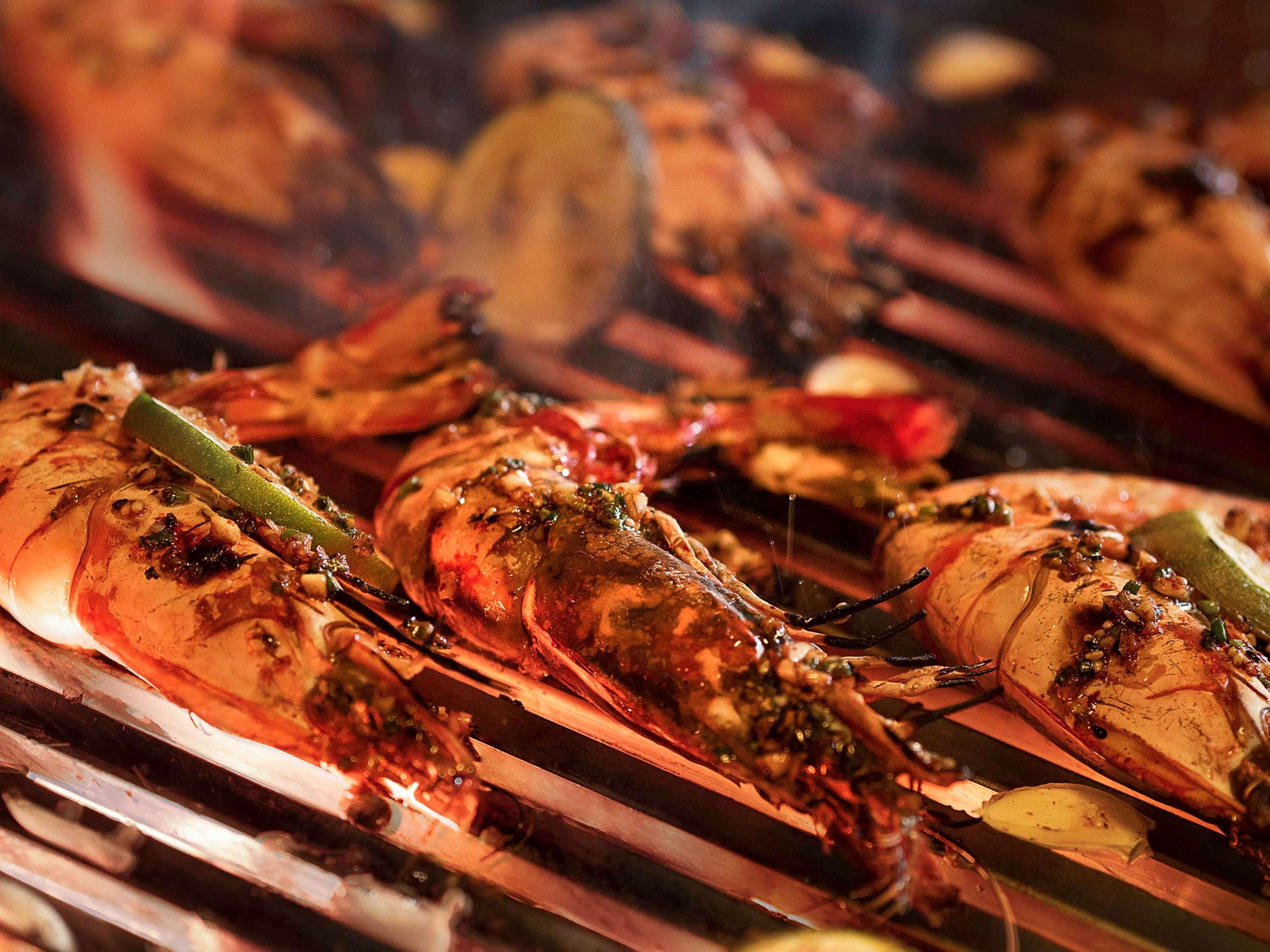 Novotel Chennai Chamiers Road Exterior photo Grilled prawns