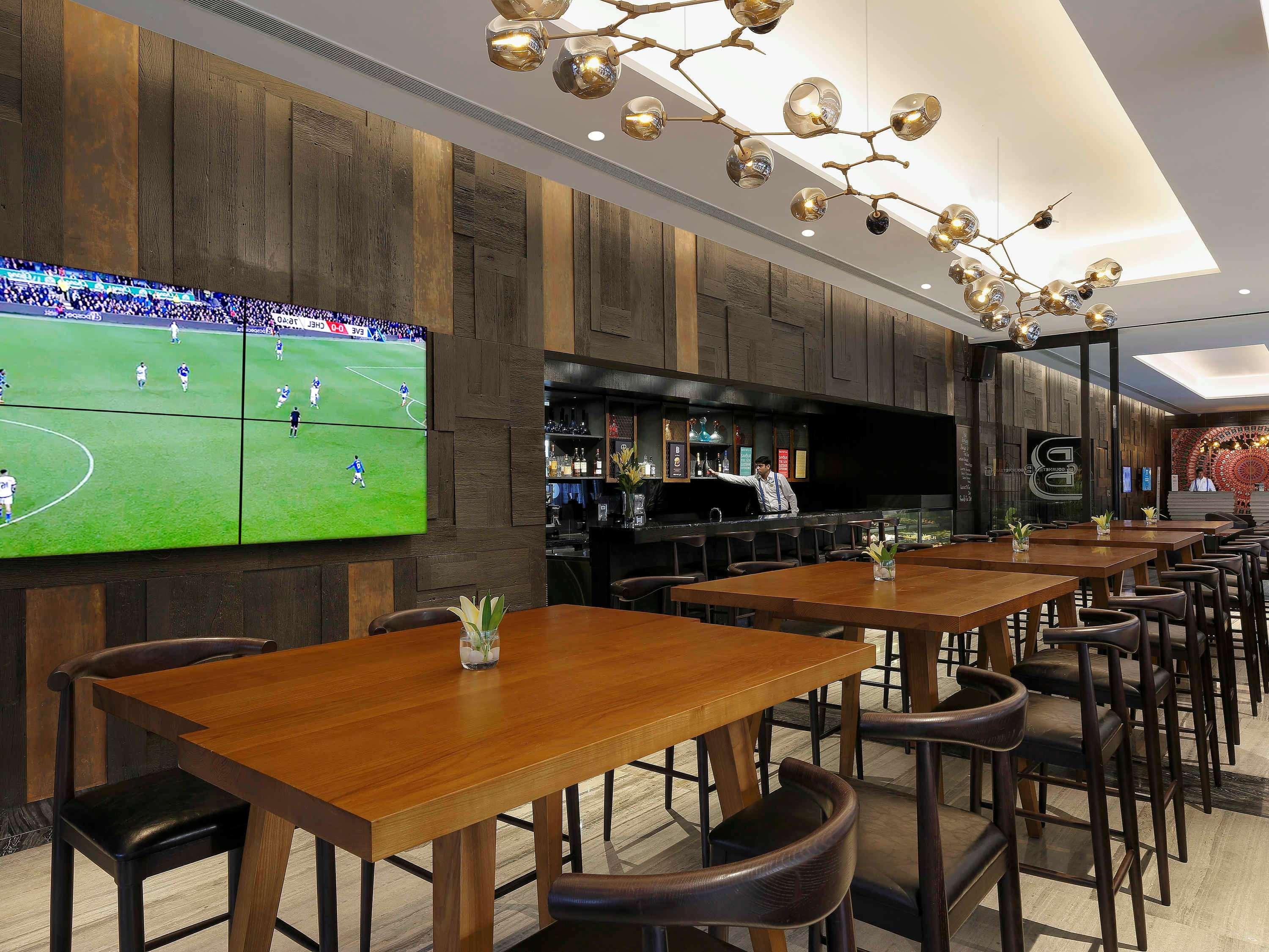 Novotel Chennai Chamiers Road Exterior photo The interior of the lounge